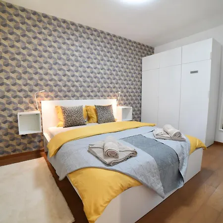 Golden Pineview * 즐라티보